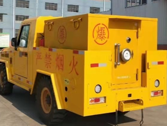 共和凯龙爆破器材运输车：保障爆破任务的安全运行